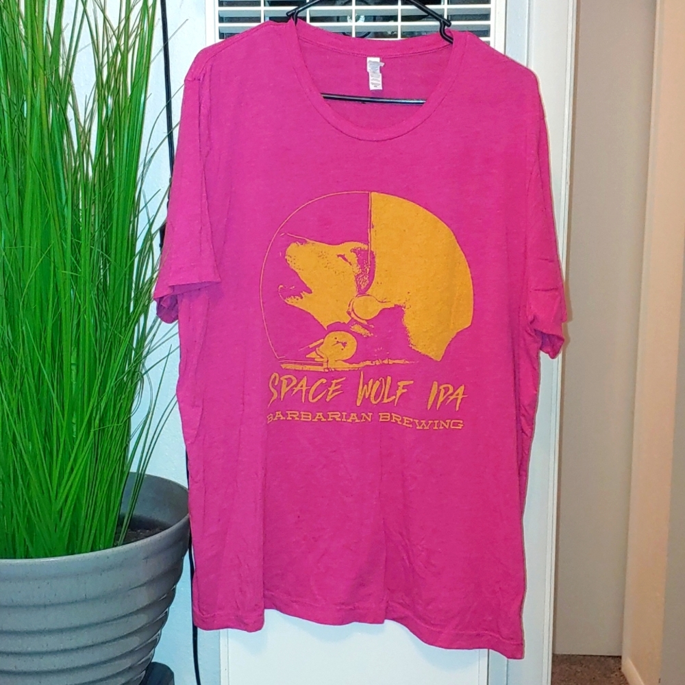 XL pink&yellow Space Wolf IPA tee
